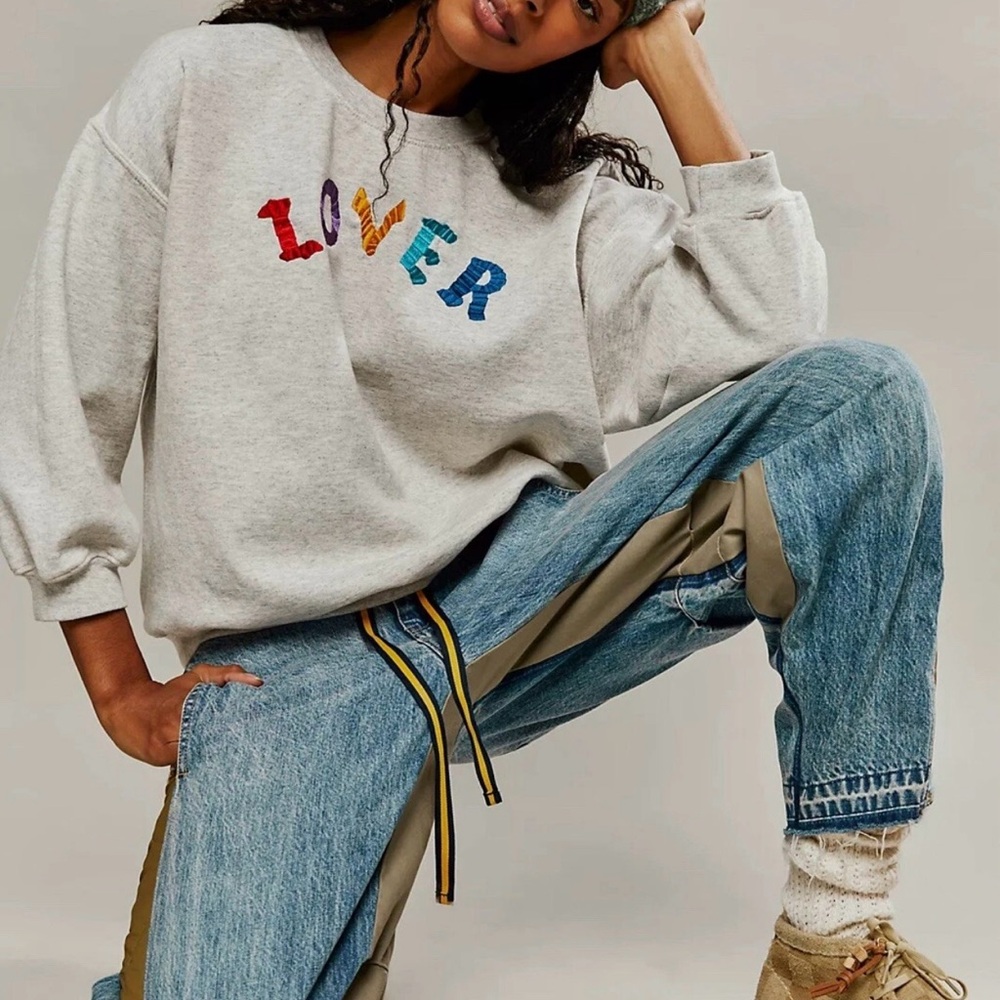 Free People XS Gray Cropped Sweatshirt Puff Sleeve Pullover Embroidered LOVER